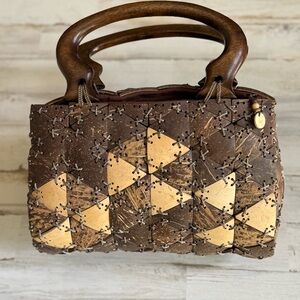 Handcrafted coconut shell purse 👜